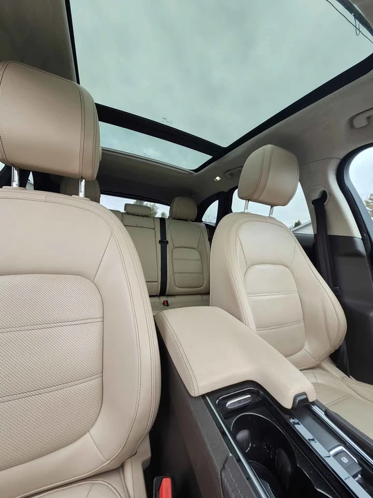 2019 Jaguar F-Pace - Image 11 of 13
