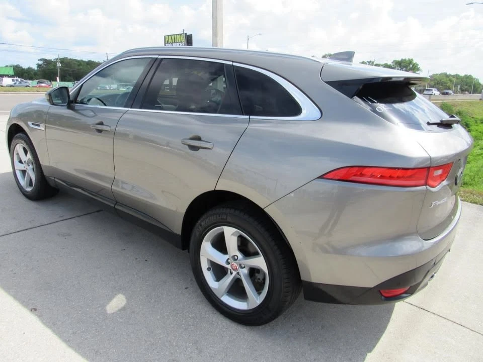 2019 Jaguar F-Pace - Image 5 of 19