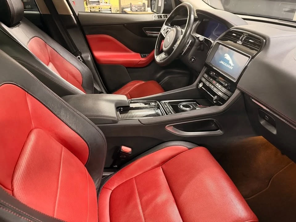 2019 Jaguar F-Pace - Image 13 of 20
