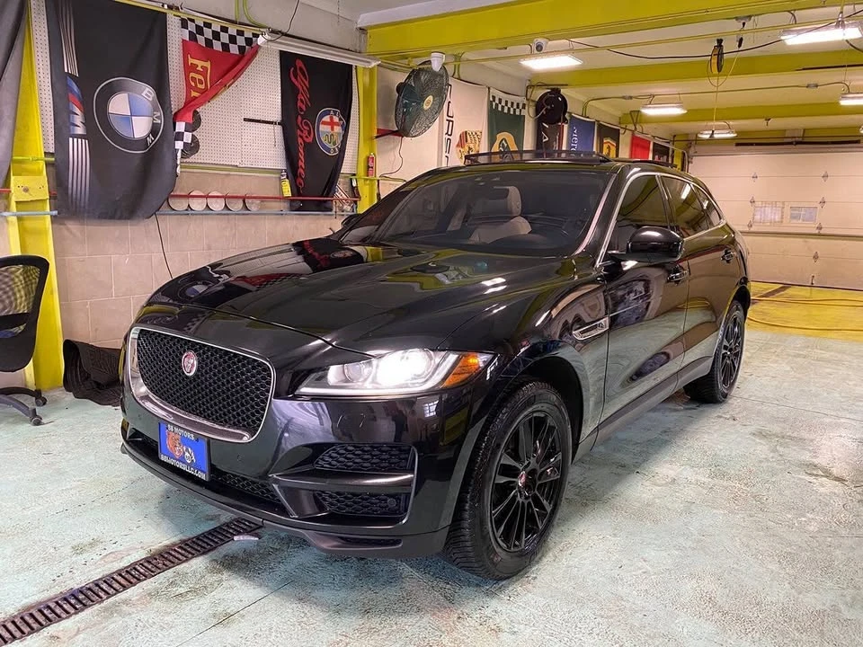 2019 Jaguar F-Pace - Image 2 of 20