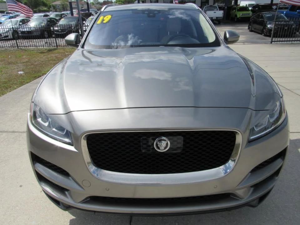 2019 Jaguar F-Pace - Image 2 of 19