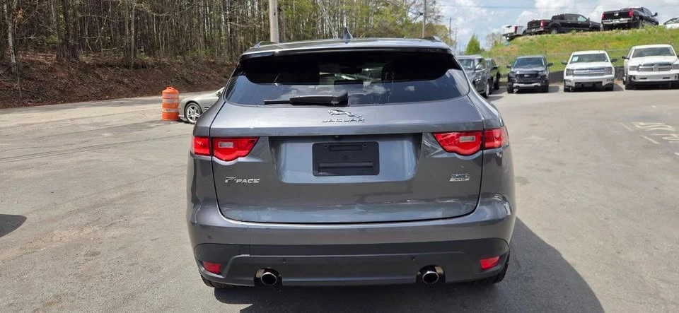 2019 Jaguar F-Pace - Image 7 of 20