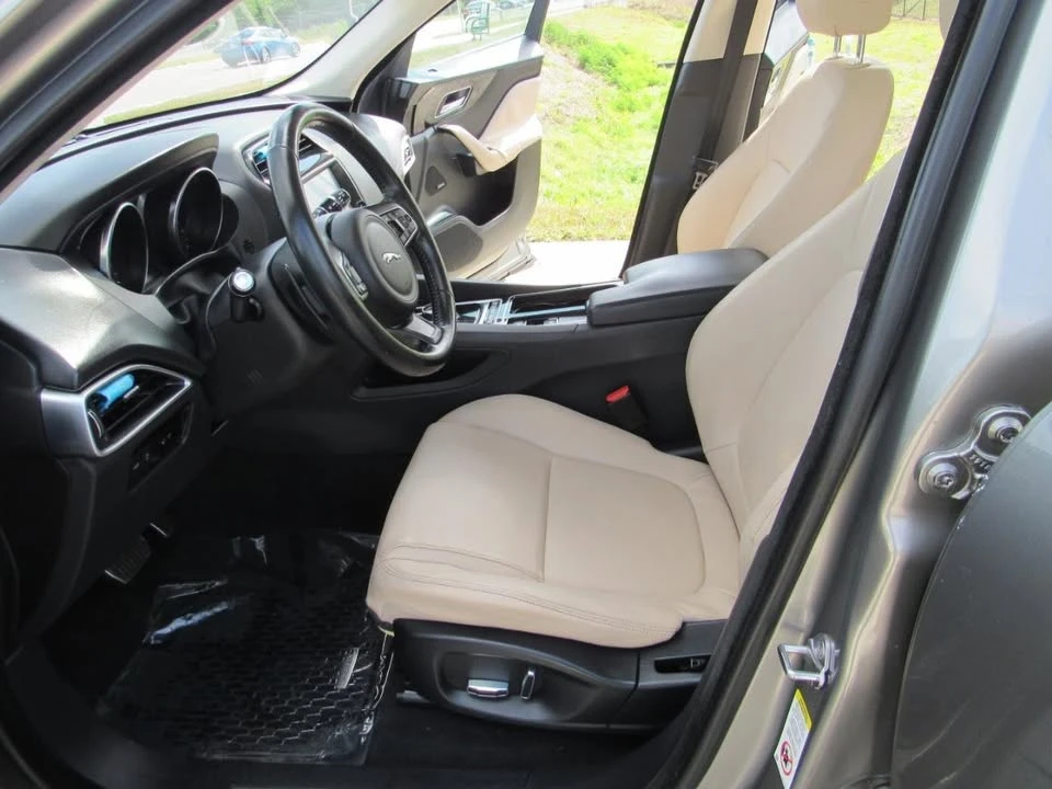 2019 Jaguar F-Pace - Image 13 of 19