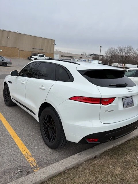 2019 Jaguar F-Pace - Image 5 of 8