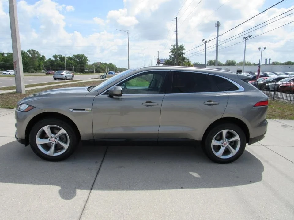 2019 Jaguar F-Pace - Image 4 of 19