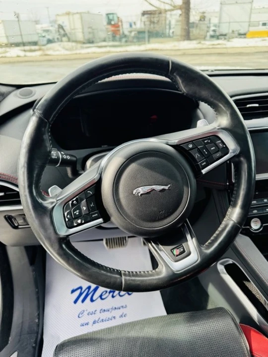 2019 Jaguar F-Pace - Image 13 of 19