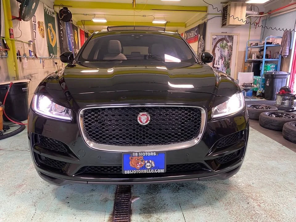 2019 Jaguar F-Pace - Image 11 of 20