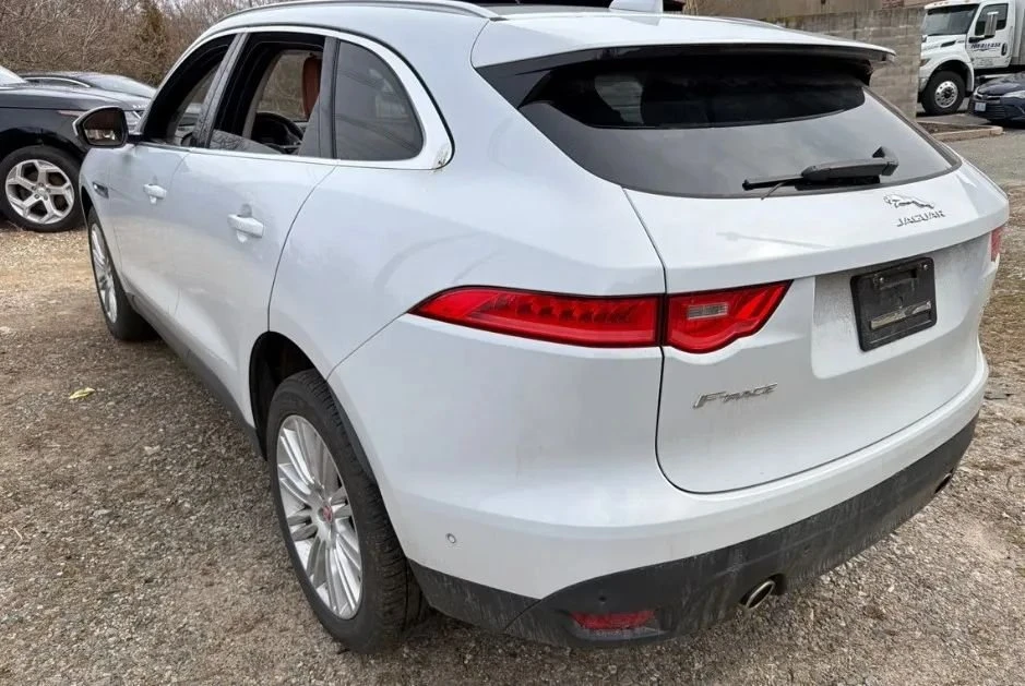 2019 Jaguar F-Pace - Image 2 of 3
