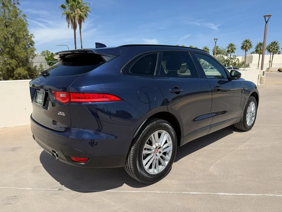 2019 Jaguar F-Pace - Image 8 of 20