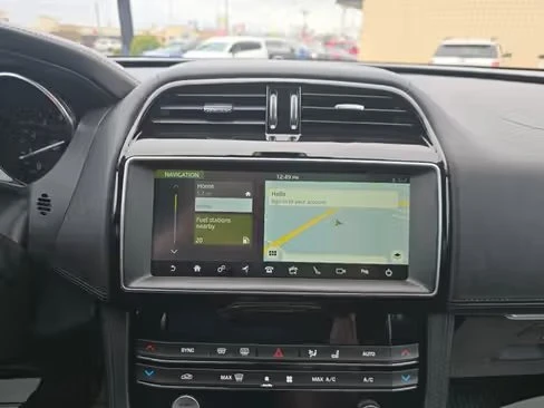 2019 Jaguar F-Pace - Image 13 of 14