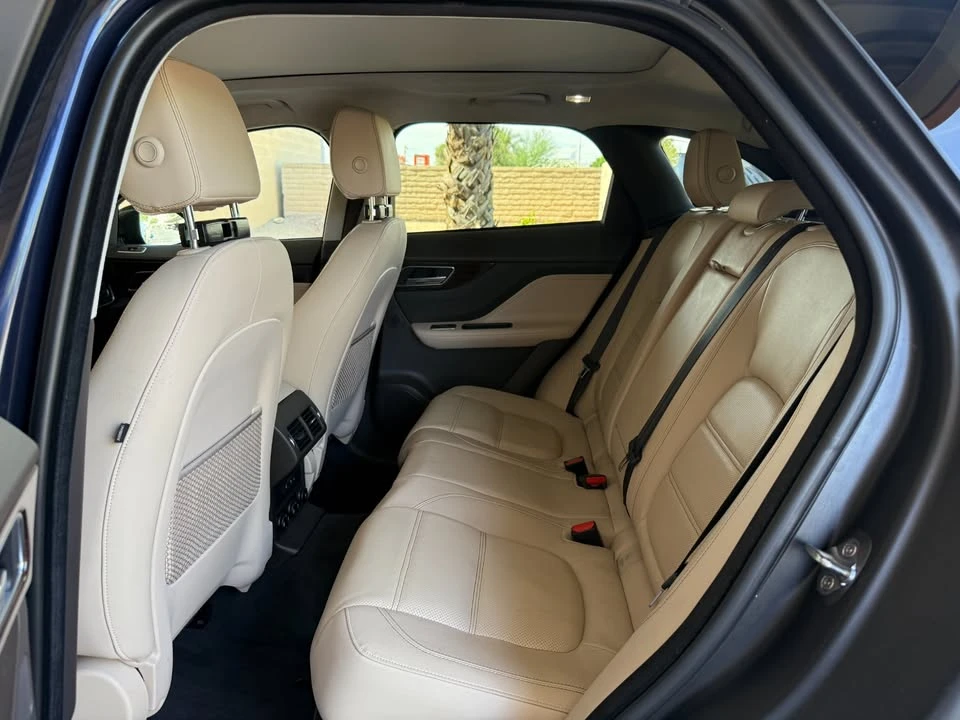 2019 Jaguar F-Pace - Image 16 of 20
