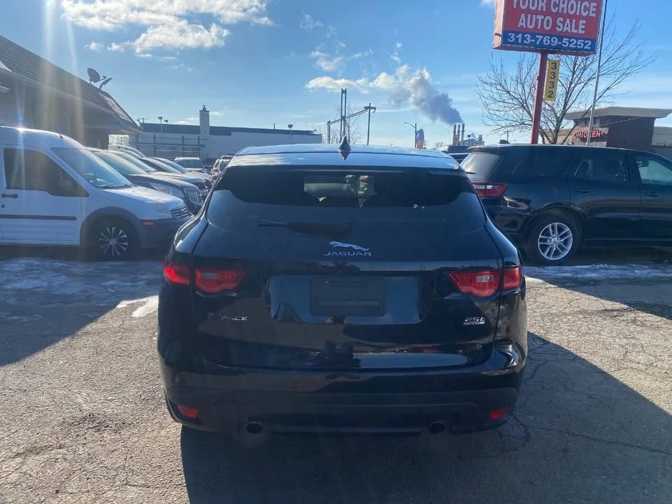 2019 Jaguar F-Pace - Image 7 of 19