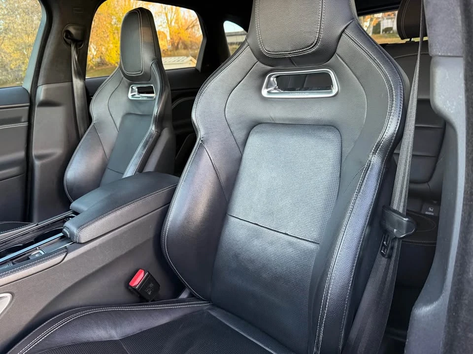 2019 Jaguar F-Pace - Image 12 of 19