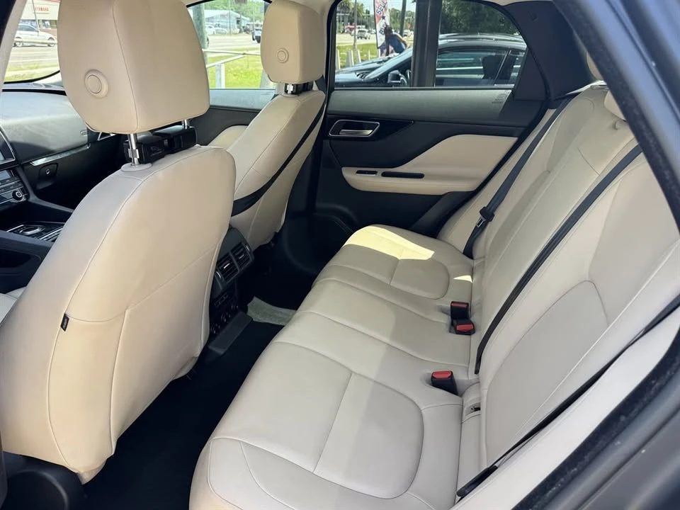 2019 Jaguar F-Pace - Image 13 of 14
