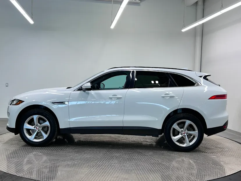 2019 Jaguar F-Pace - Image 2 of 6