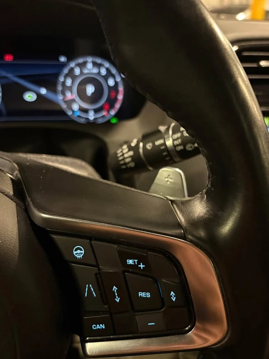 2019 Jaguar F-Pace - Image 13 of 18
