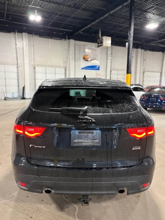 2019 Jaguar F-Pace - Image 8 of 18