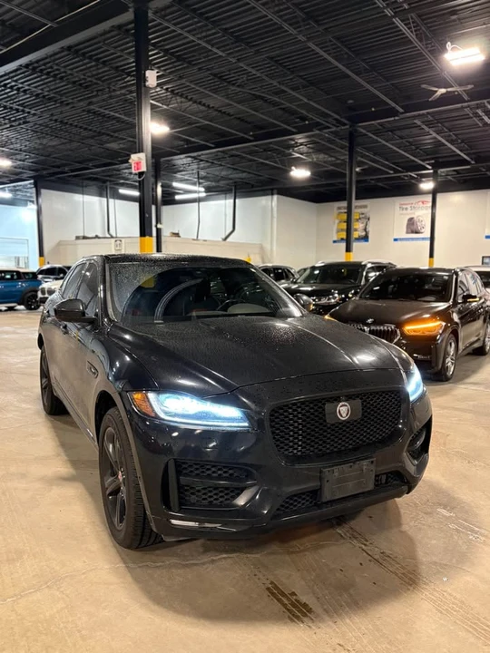 2019 Jaguar F-Pace - Image 5 of 18