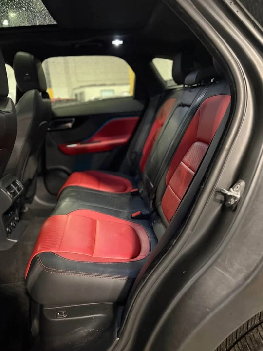 2019 Jaguar F-Pace - Image 17 of 18