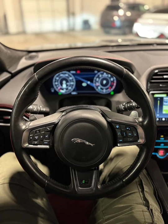 2019 Jaguar F-Pace - Image 12 of 18