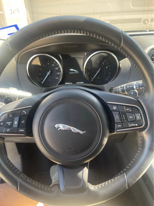 2019 Jaguar F-Pace - Image 3 of 5