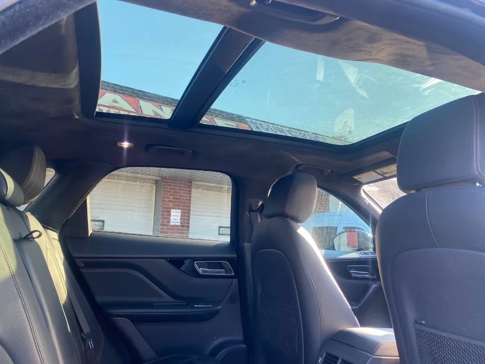 2019 Jaguar F-Pace - Image 14 of 18