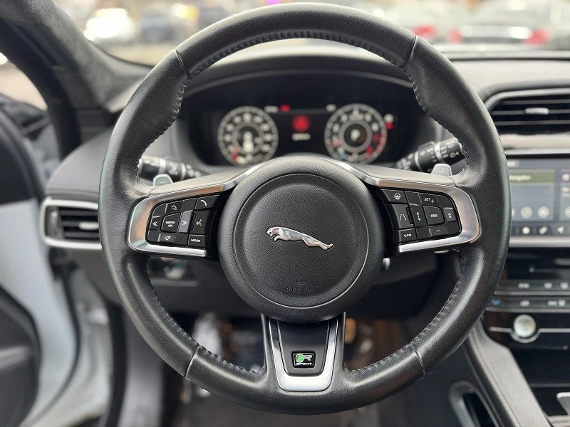 2019 Jaguar F-Pace - Image 19 of 20
