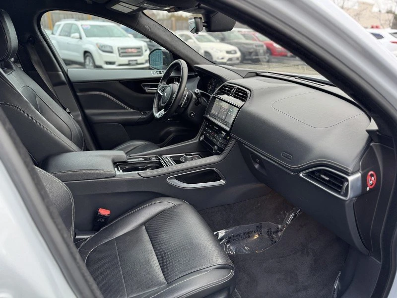 2019 Jaguar F-Pace - Image 10 of 20
