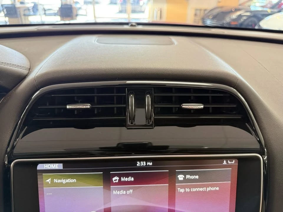 2019 Jaguar F-Pace - Image 17 of 20