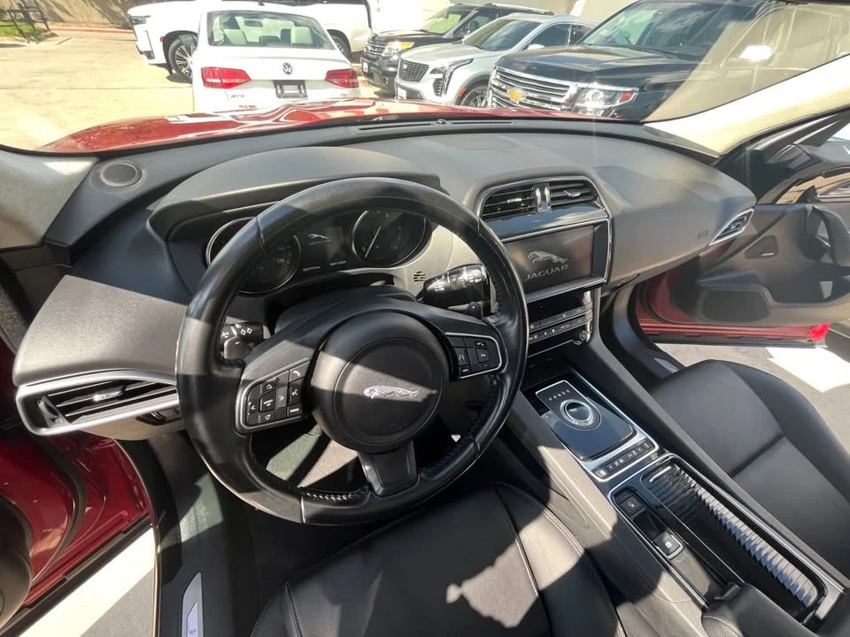 2019 Jaguar F-Pace - Image 17 of 19