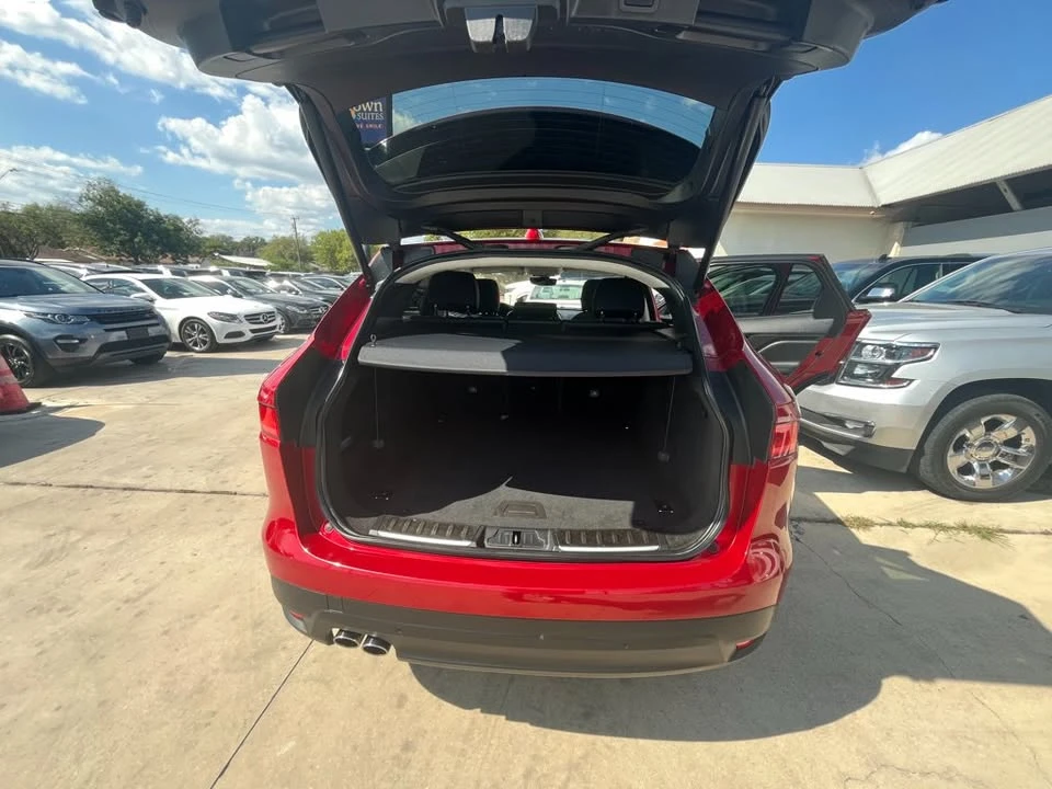 2019 Jaguar F-Pace - Image 14 of 19