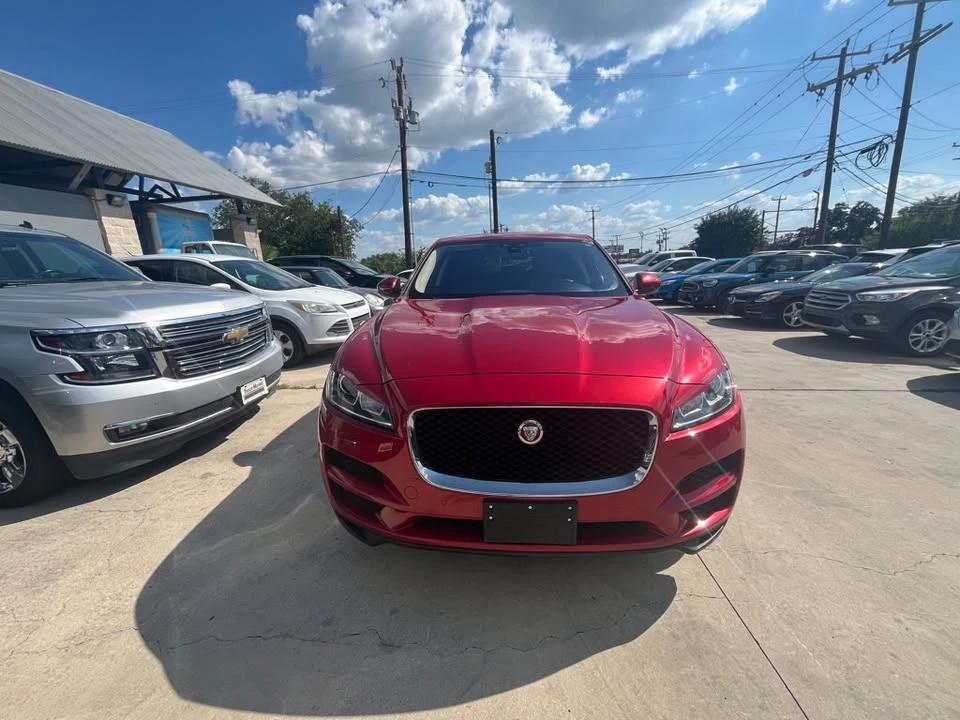 2019 Jaguar F-Pace - Image 5 of 19