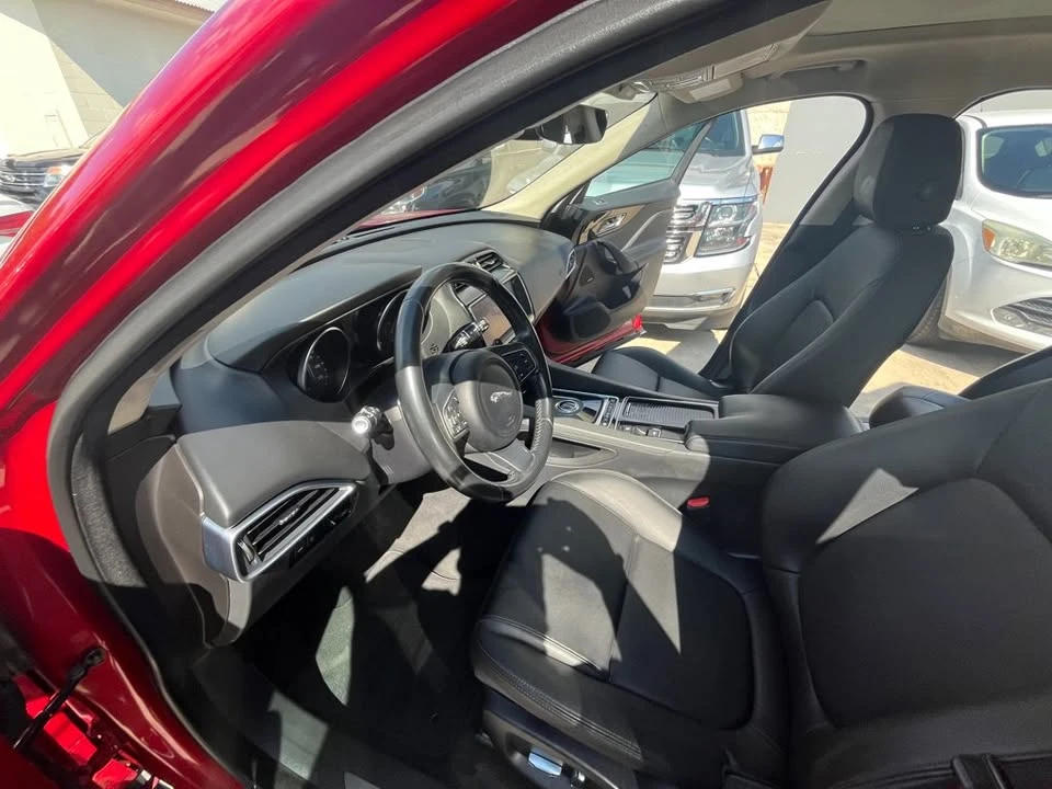 2019 Jaguar F-Pace - Image 16 of 19