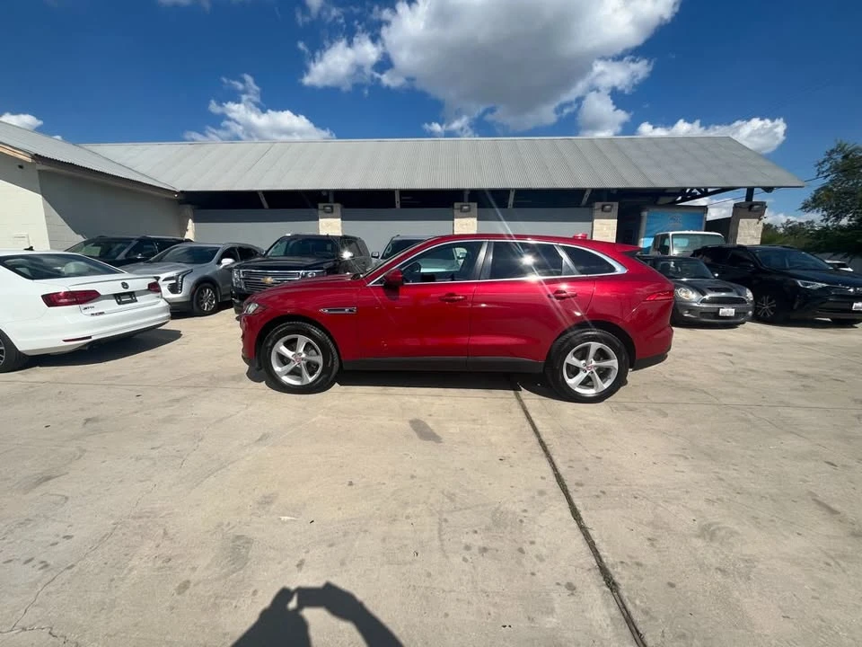 2019 Jaguar F-Pace - Image 2 of 19