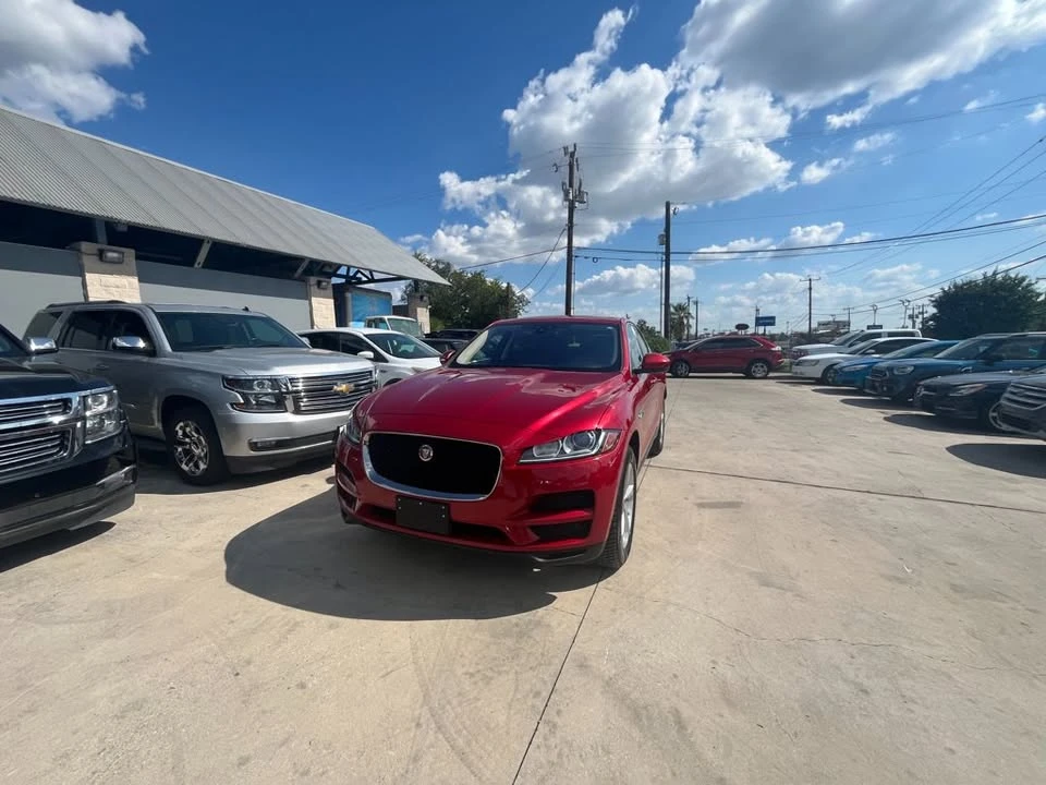 2019 Jaguar F-Pace - Image 4 of 19