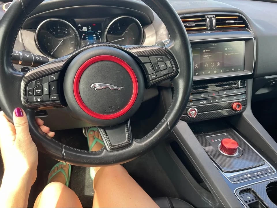 2019 Jaguar F-Pace - Image 2 of 17