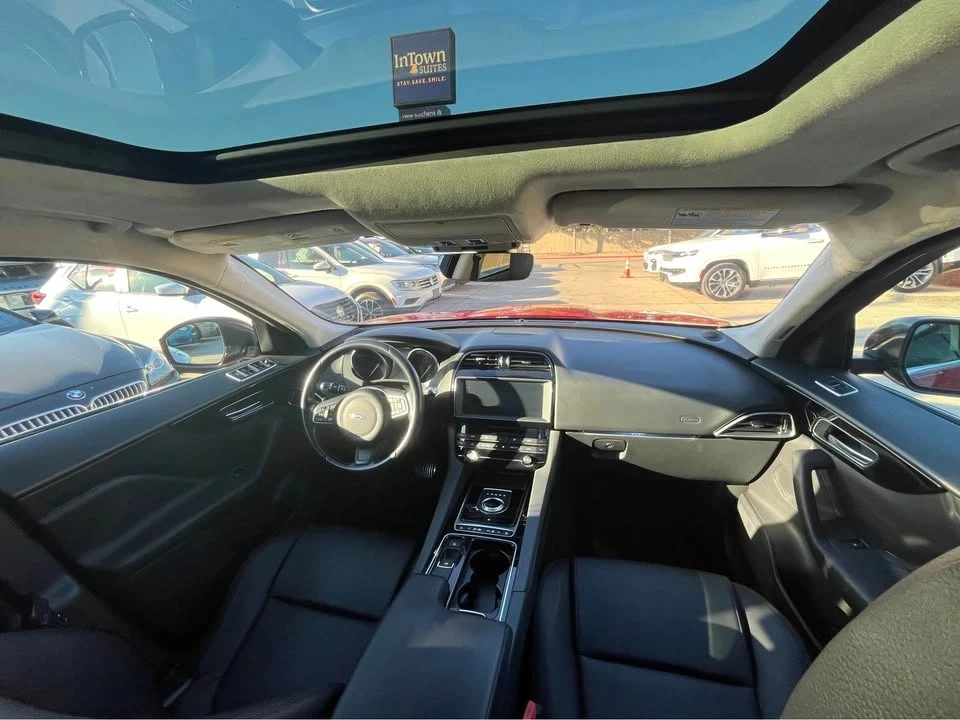 2019 Jaguar F-Pace - Image 9 of 14