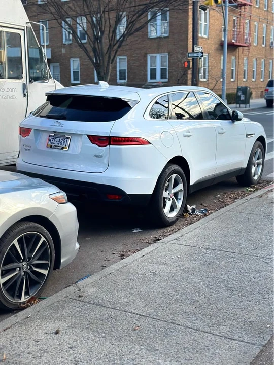 2019 Jaguar F-Pace - Image 4 of 7