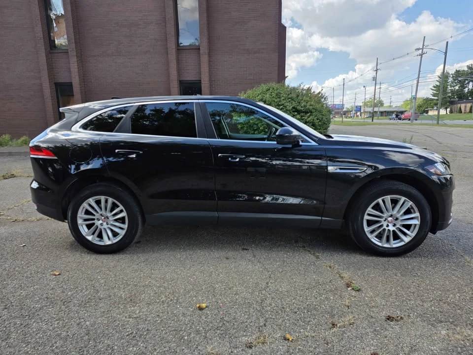 2019 Jaguar F-Pace - Image 6 of 18