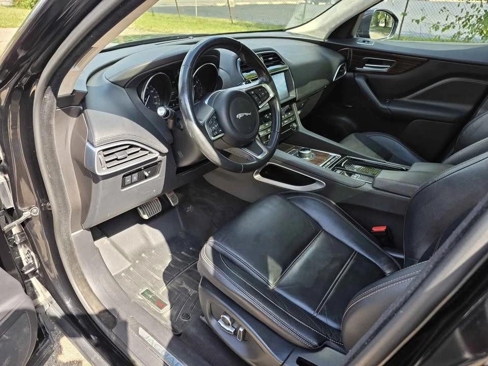 2019 Jaguar F-Pace - Image 12 of 18