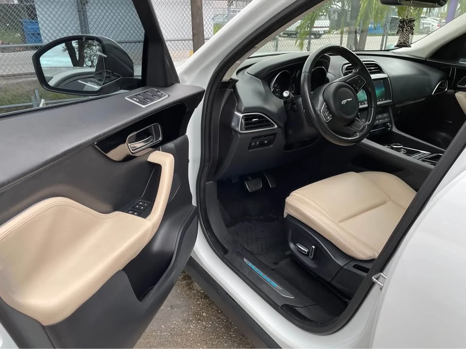 2019 Jaguar F-Pace - Image 7 of 20