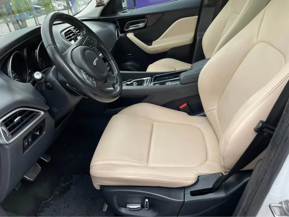 2019 Jaguar F-Pace - Image 8 of 20