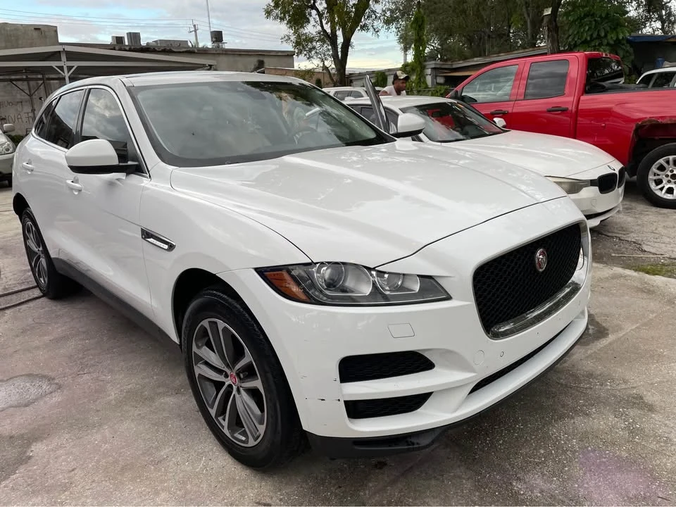 2019 Jaguar F-Pace - Image 2 of 20