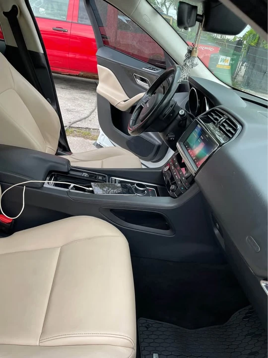 2019 Jaguar F-Pace - Image 19 of 20