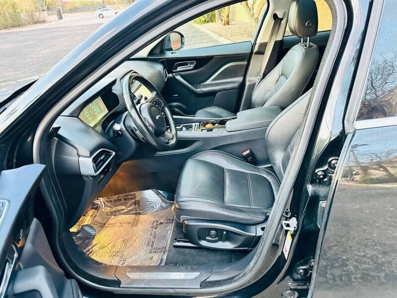 2019 Jaguar F-Pace - Image 8 of 14