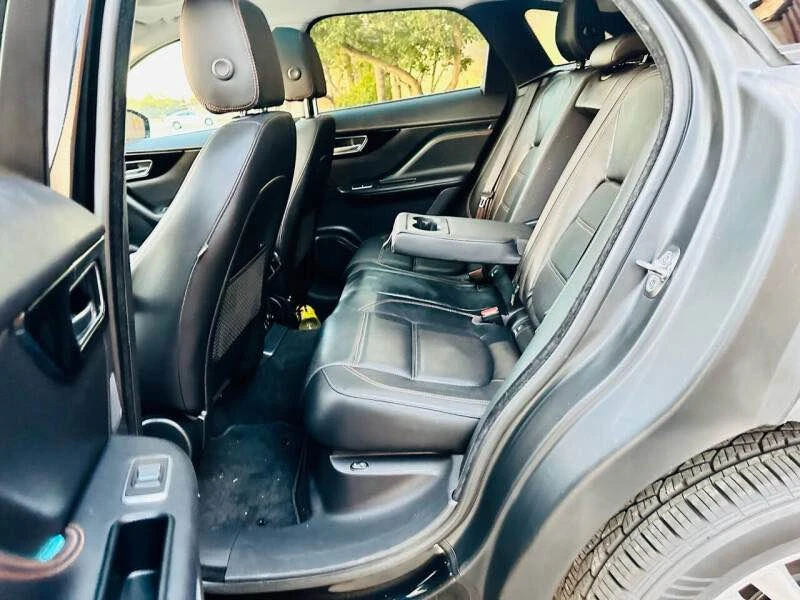 2019 Jaguar F-Pace - Image 11 of 14