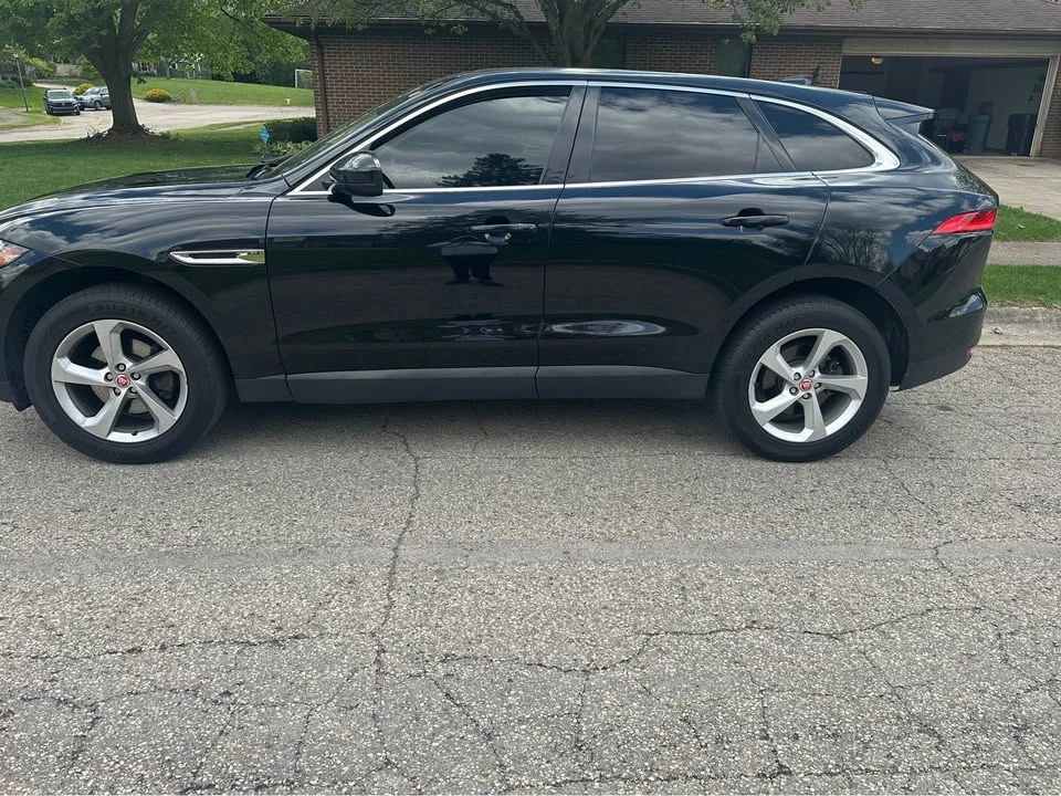 2019 Jaguar F-Pace - Image 2 of 6