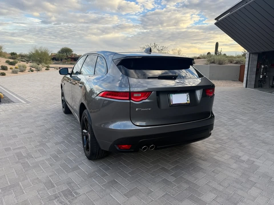 2019 Jaguar F-Pace - Image 4 of 10