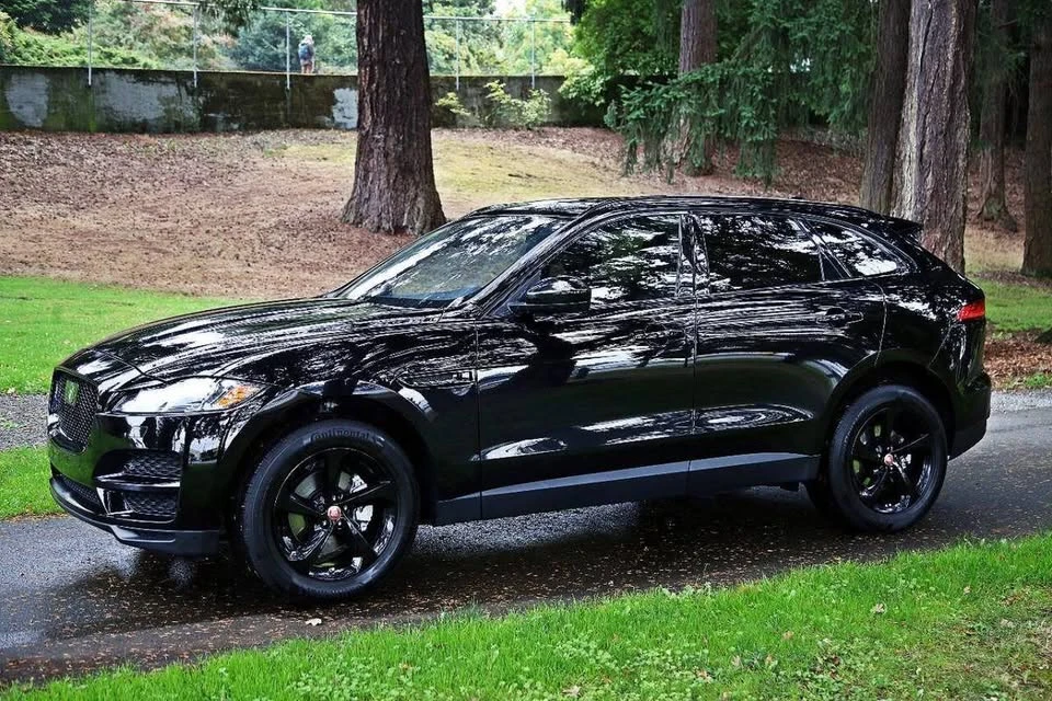 2019 Jaguar F-Pace - Image 2 of 16