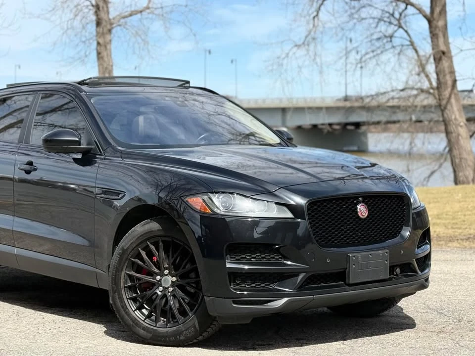 2019 Jaguar F-Pace - Image 9 of 20